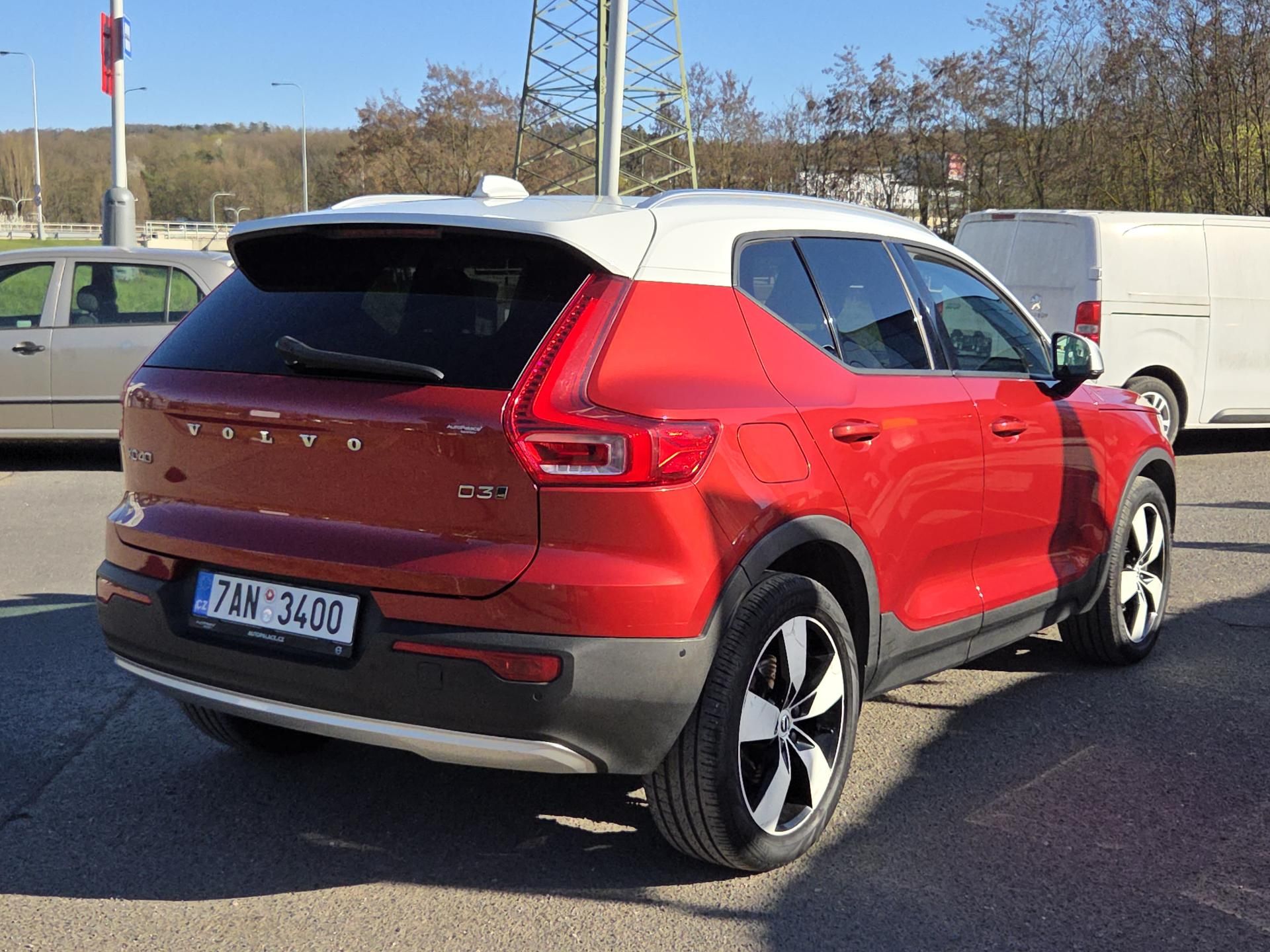 Volvo XC40, 2,0D3 1.majitel - fotka 4