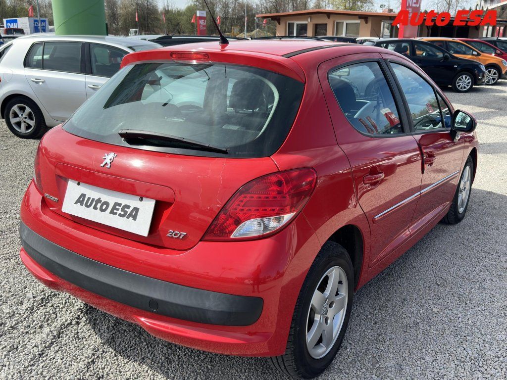 Peugeot 207, 1.4i,2.maj,ČR,AC - fotka 4