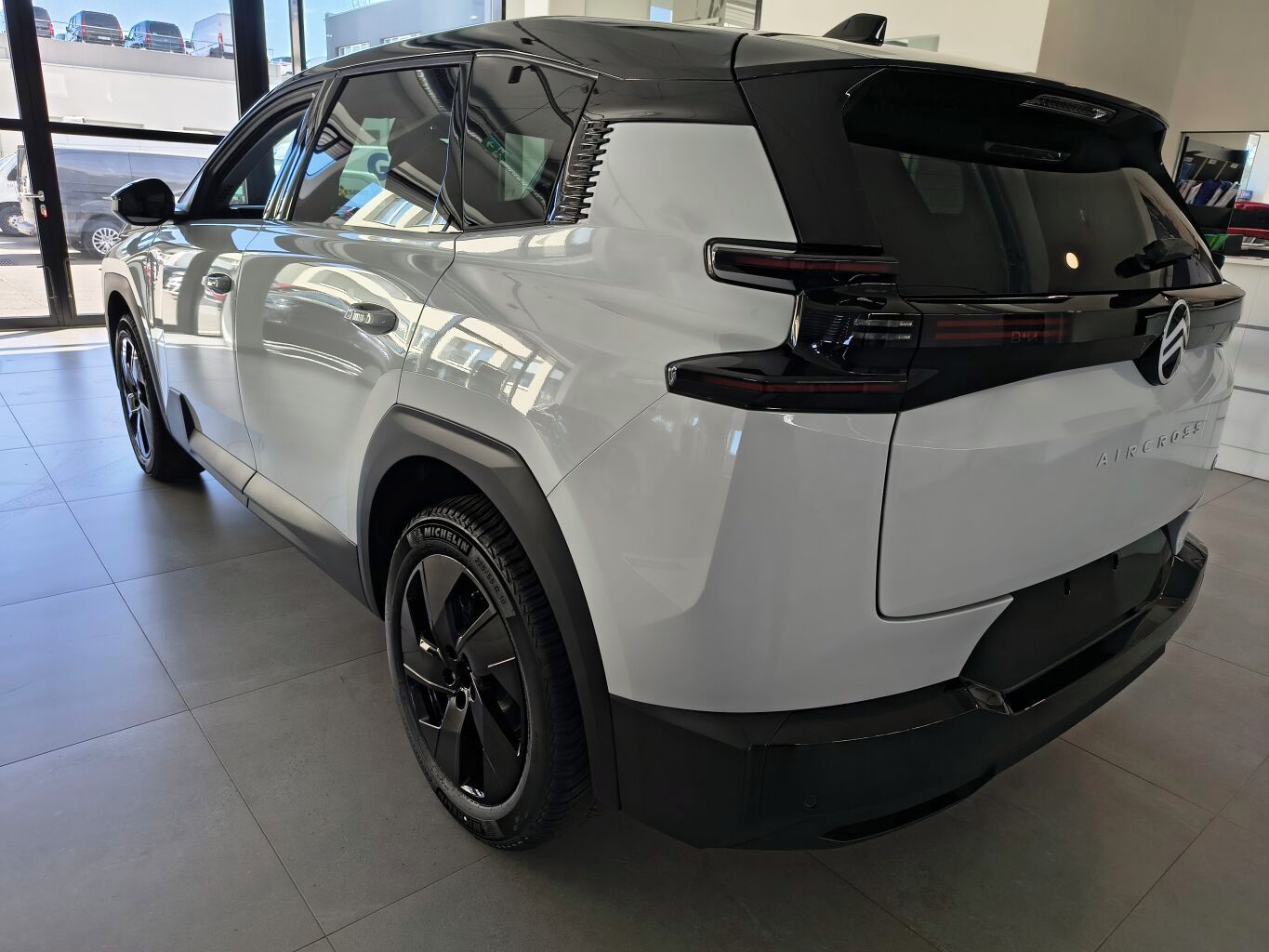 Citroën C5 Aircross, PLUS Hybrid 145k Automatic - fotka 4