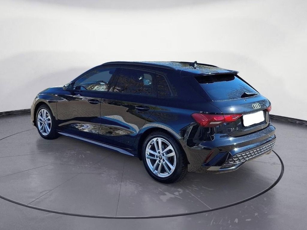 Audi A3, Sportback 35 TFSI S tronic - fotka 2