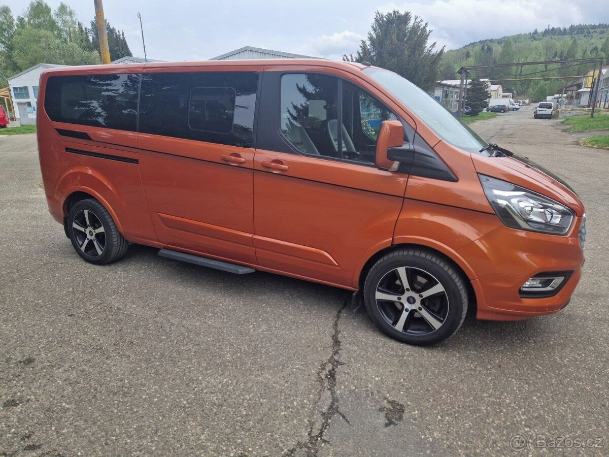 Ford Tourneo Custom, 2.0 TDCi – 8 míst, L2, DPH - fotka 5