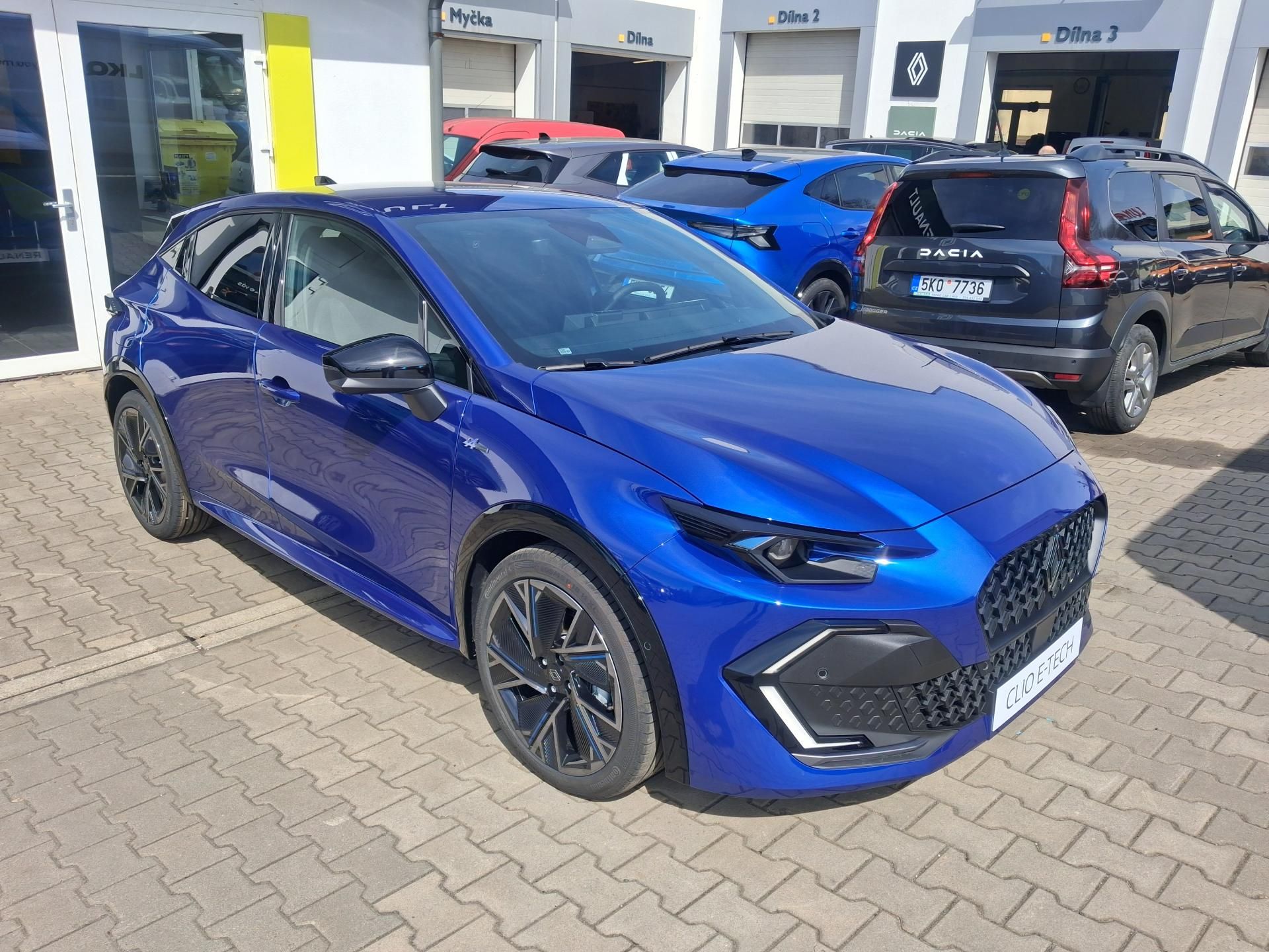 Renault Clio, esprit Alpine full hybrid - fotka 3