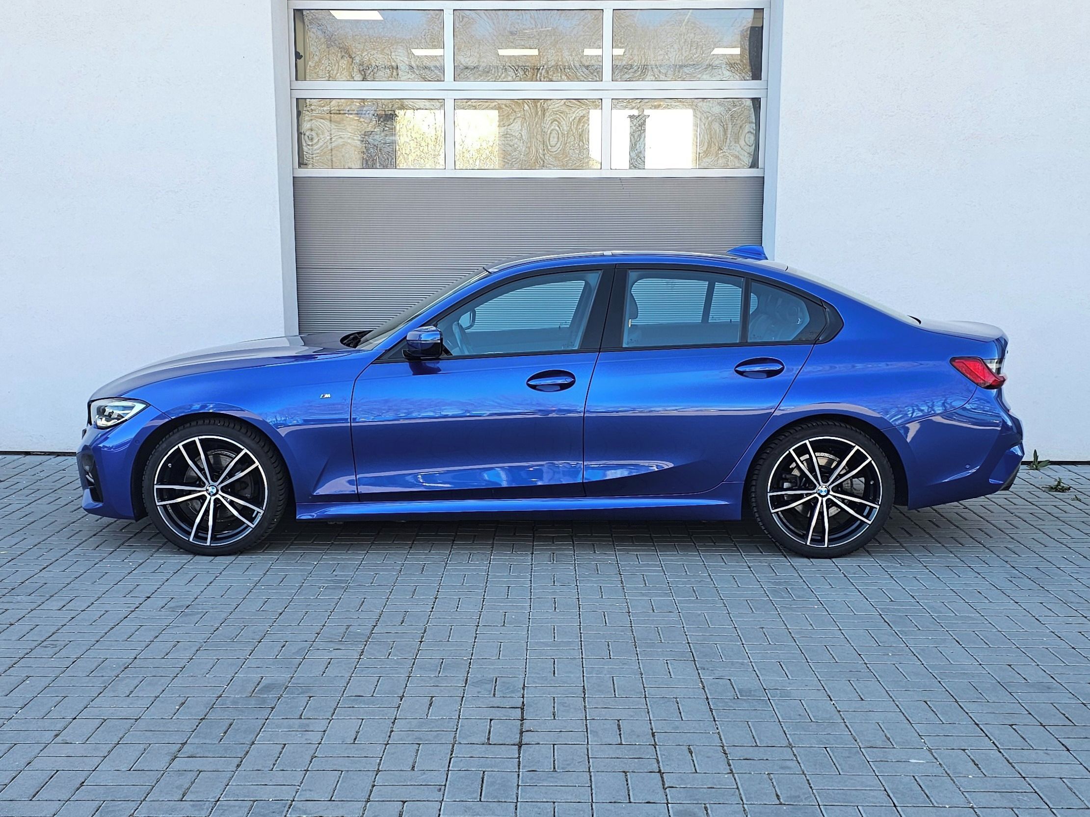 BMW Řada 3, 320D xDrive - fotka 4