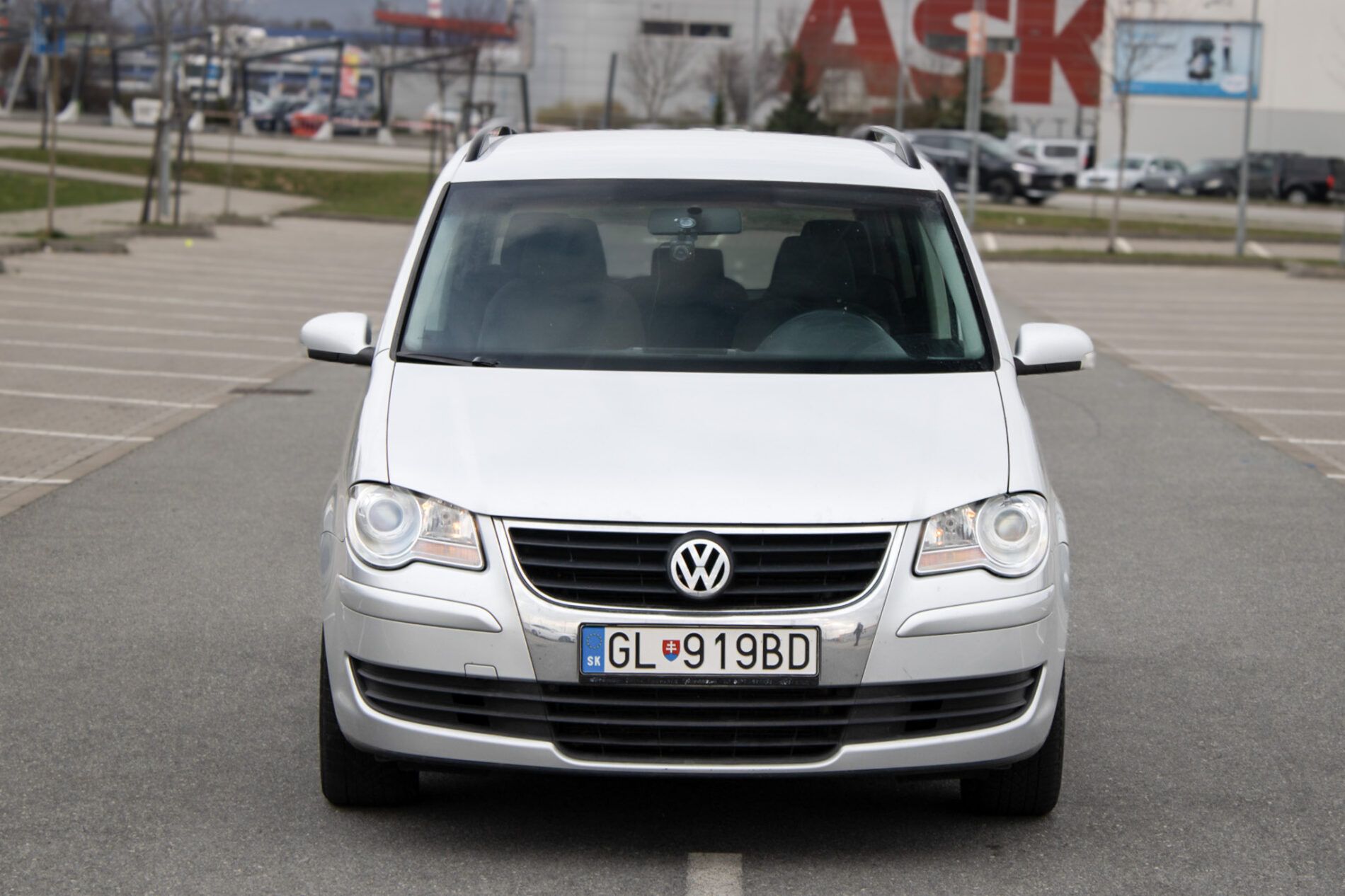 Volkswagen Touran - fotka 2