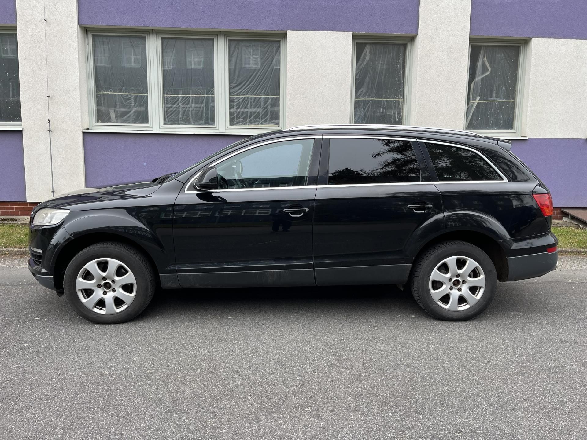 Audi Q7, 3,0 TDI V6 Quattro - fotka 2