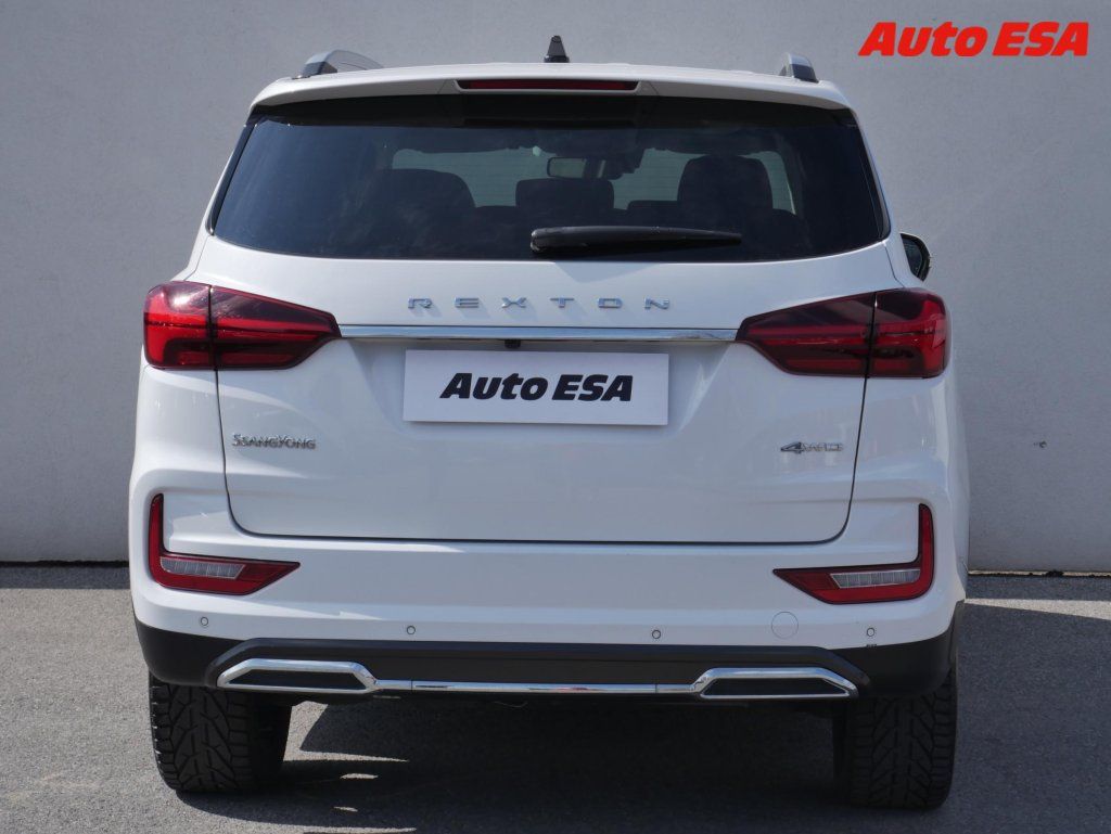 SsangYong Rexton, 2.2 CRDi 4x4,7míst,1.maj - fotka 5