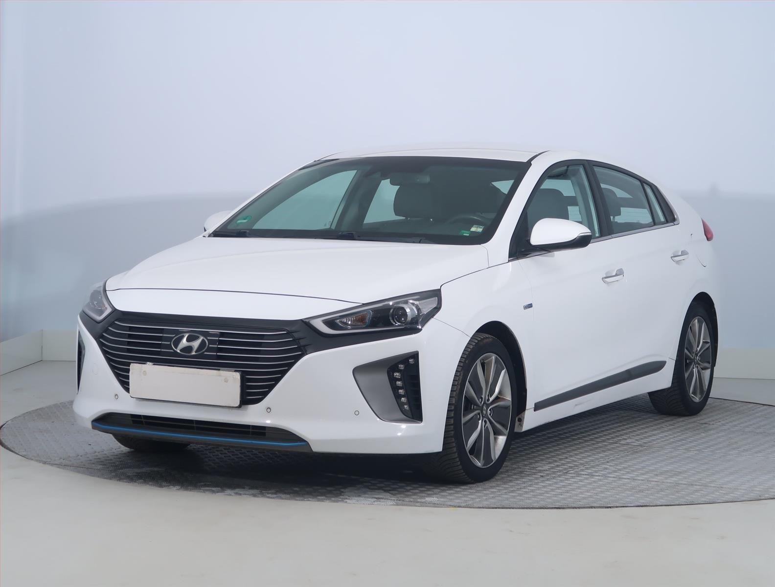 Hyundai Ioniq, Hybrid, Automat, Serv.kniha - fotka 2