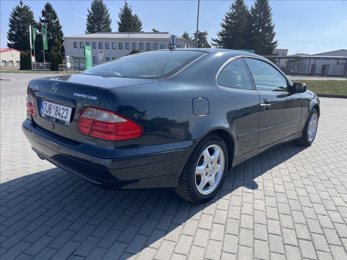 Mercedes-Benz CLK, 2,0 i 150kw Kompressor Automat - fotka 4