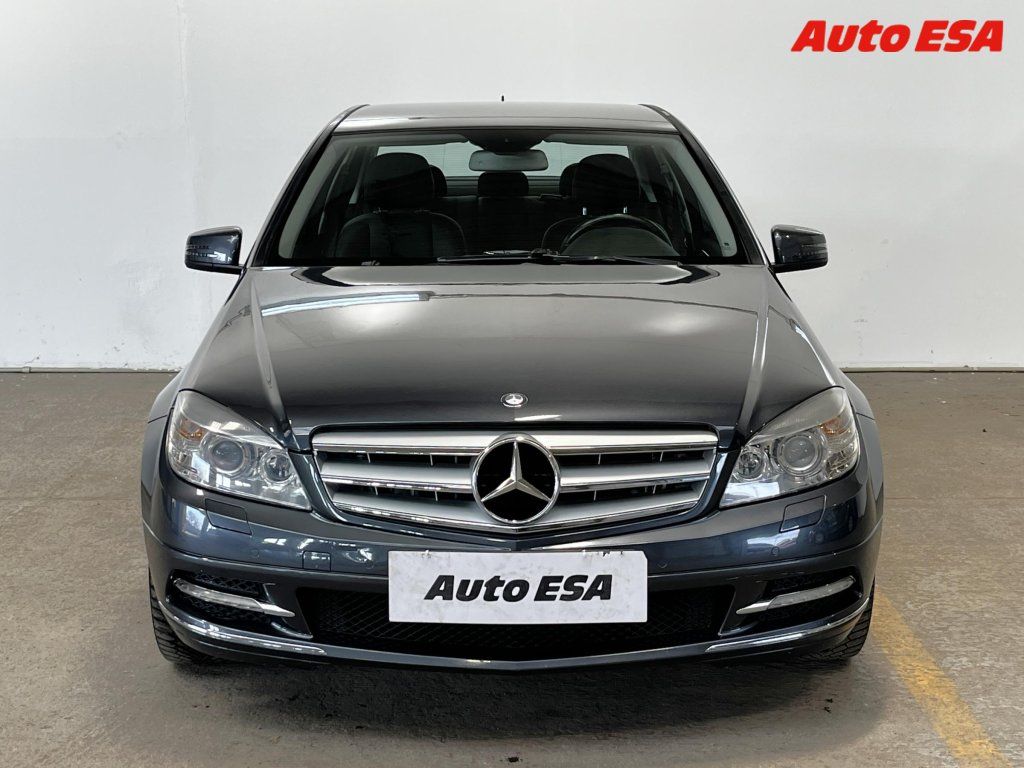 Mercedes-Benz Třídy C, 3.0 CDi C350,AT,TZ - fotka 2