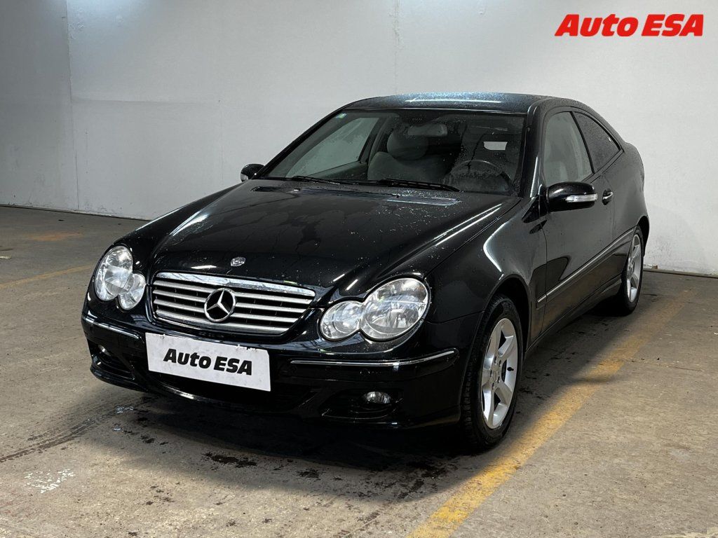 Mercedes-Benz Třídy C, 2.5 V6 C230,Kůže - fotka 3