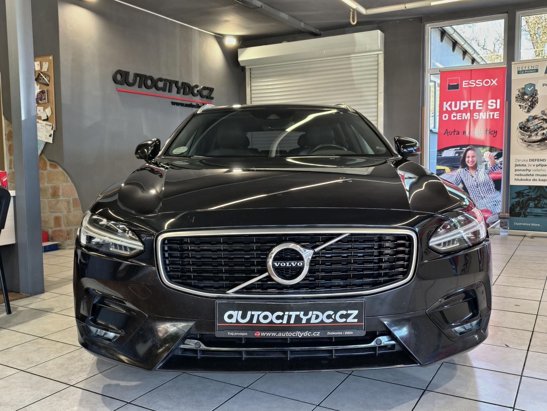 Volvo V90, 2.0 D4 140kW A/T R-DESIGN, DPH - fotka 2