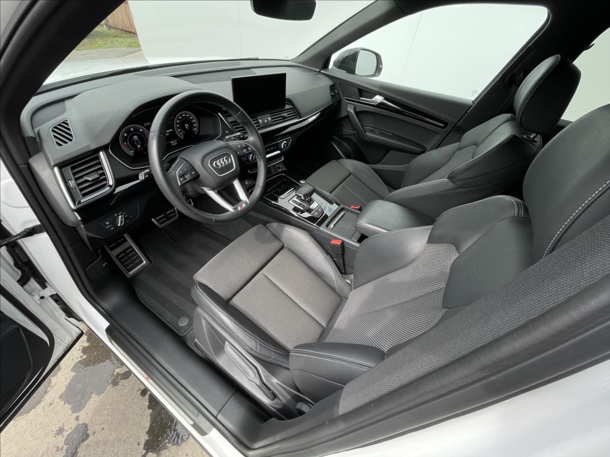 Audi Q5, 2,0 TDI quattro S line  Sportb - fotka 5