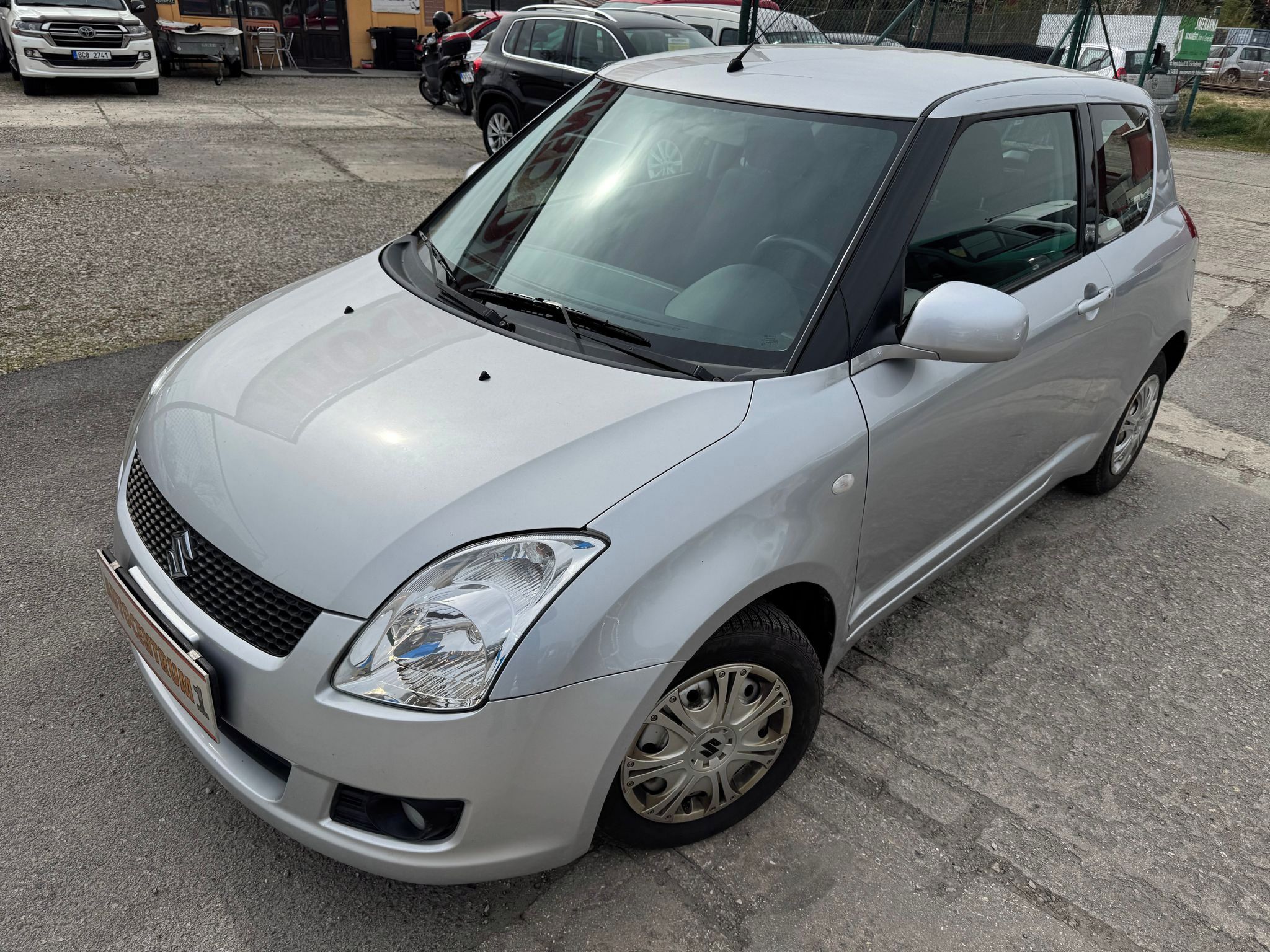 Suzuki Swift, 1.4i 68kW 3Dvř. - fotka 3