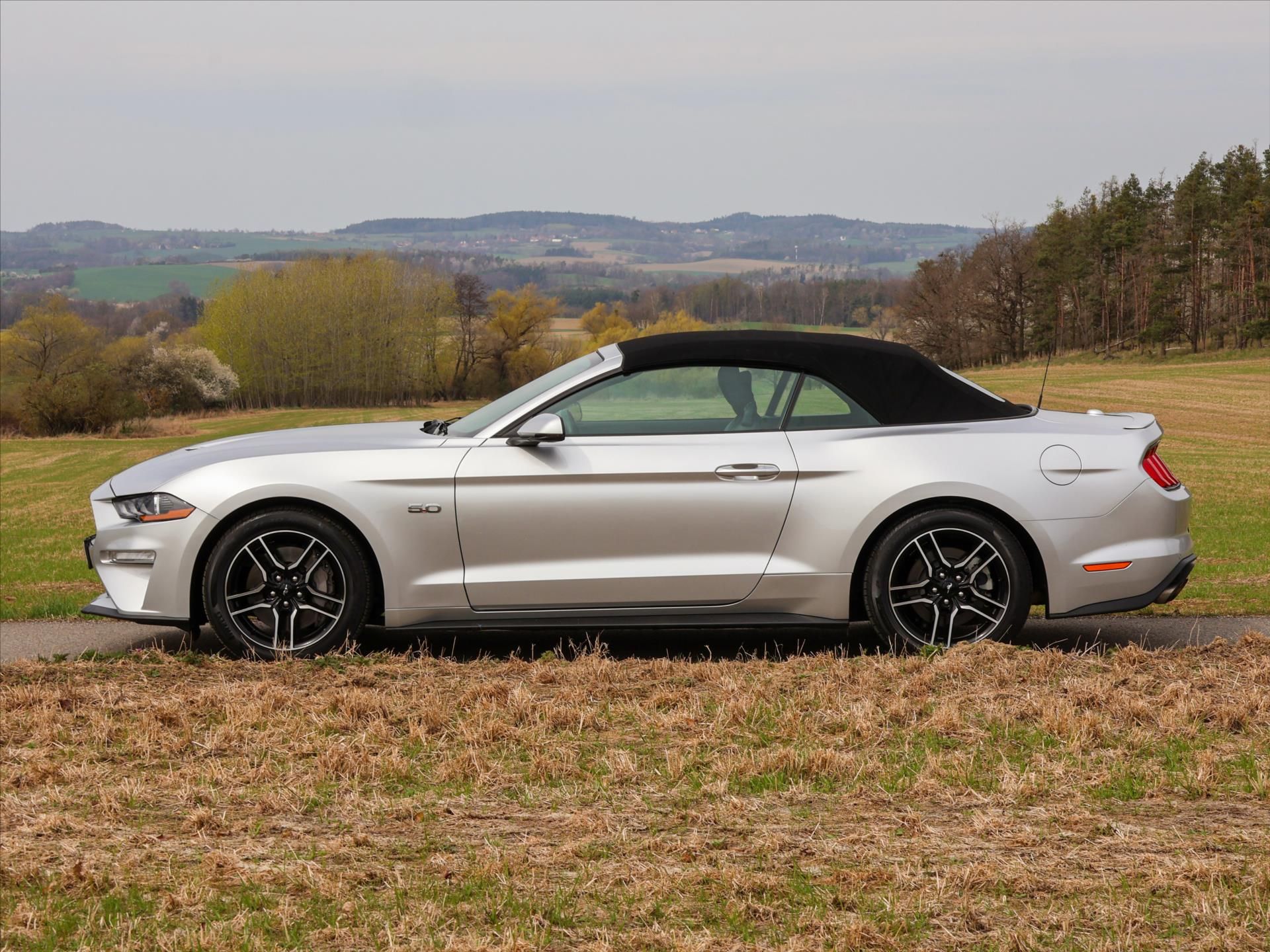 Ford Mustang, 5,0 GT 331KW Aut. Convertible - fotka 4