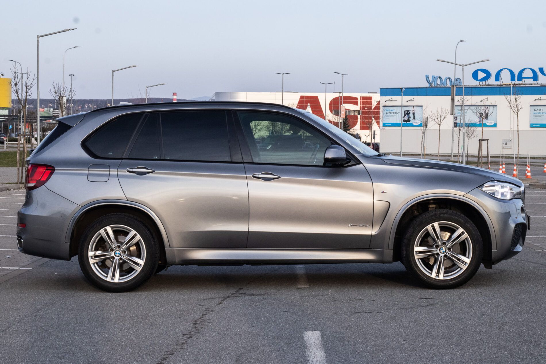 BMW X5 - fotka 4