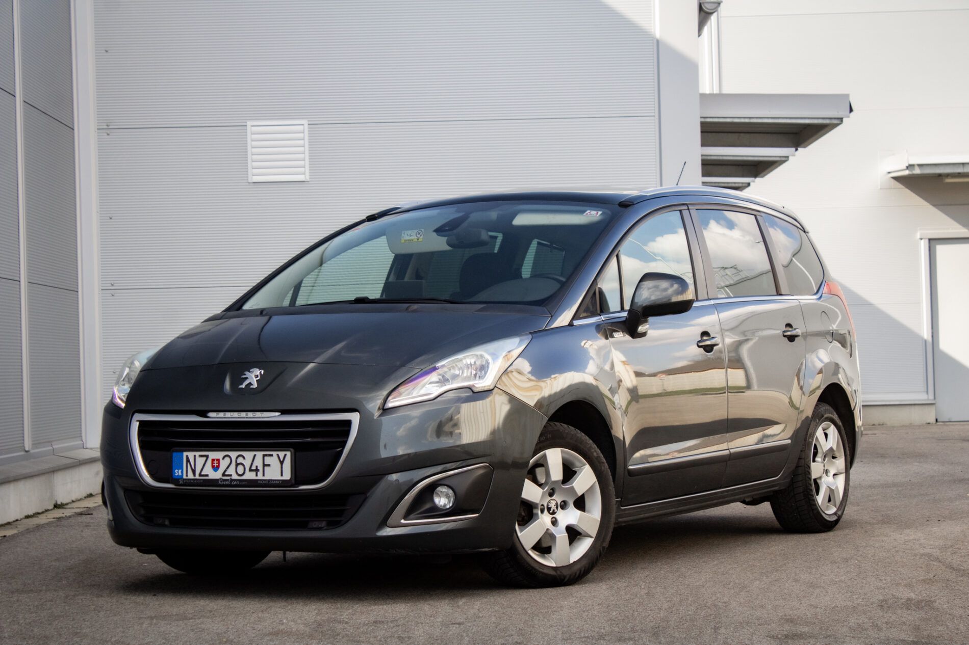 Peugeot 5008