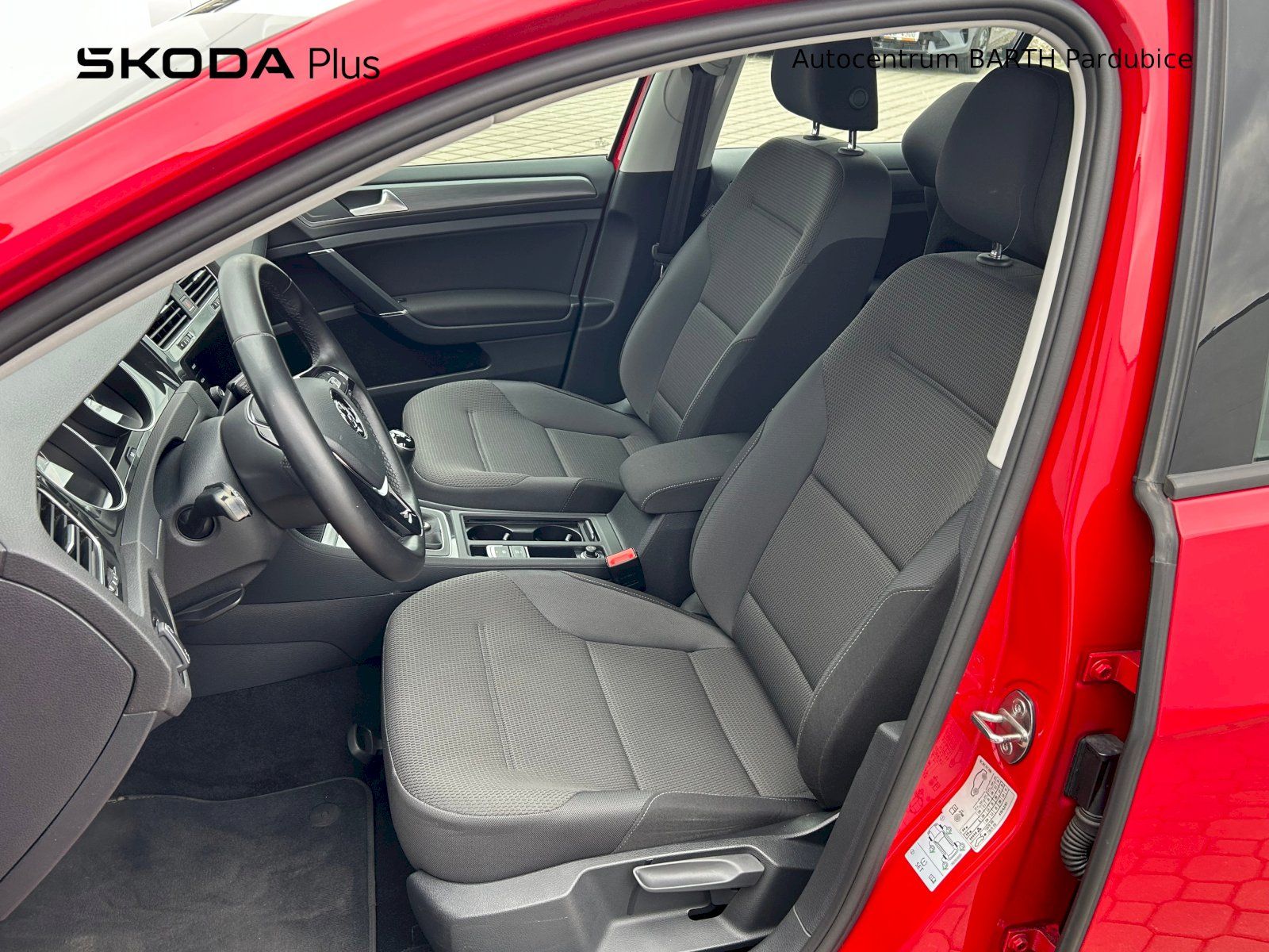 Volkswagen Golf, 1,0 TSI / 81 kW / Maraton Edit - fotka 6