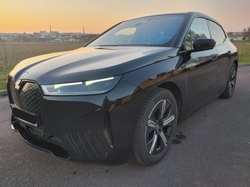 50 xDrive 111kWh, tažné 2,5t