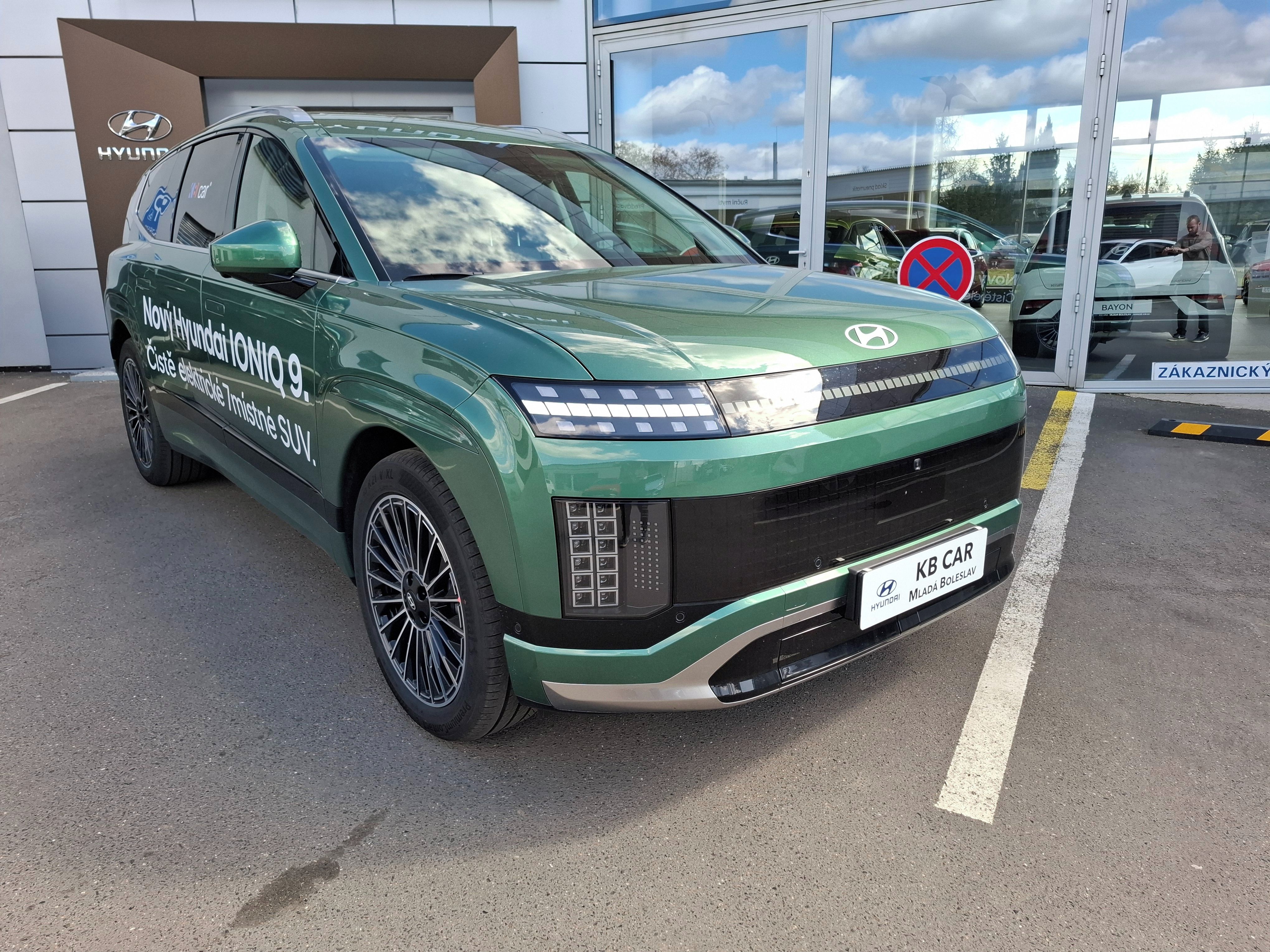 Hyundai Ioniq 9, 110kWh 226kW 7S CALLIGRAPH 4x4 - fotka 2