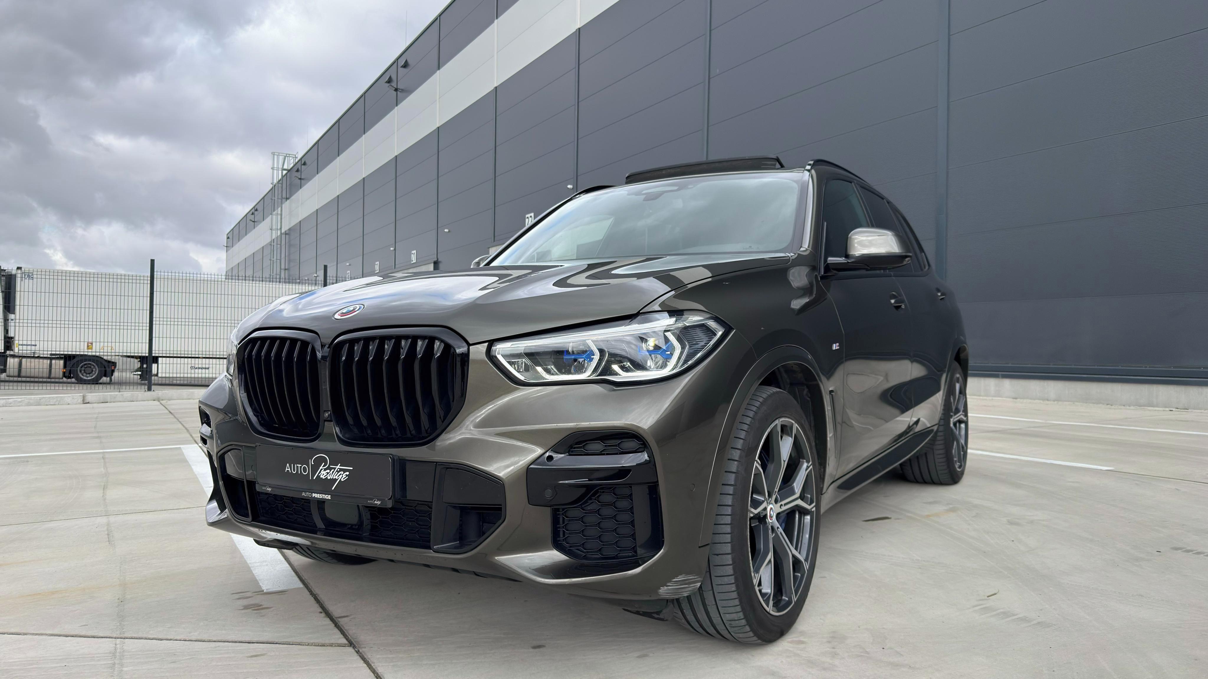 BMW X5, 30d, 1.majitel,pano,individual