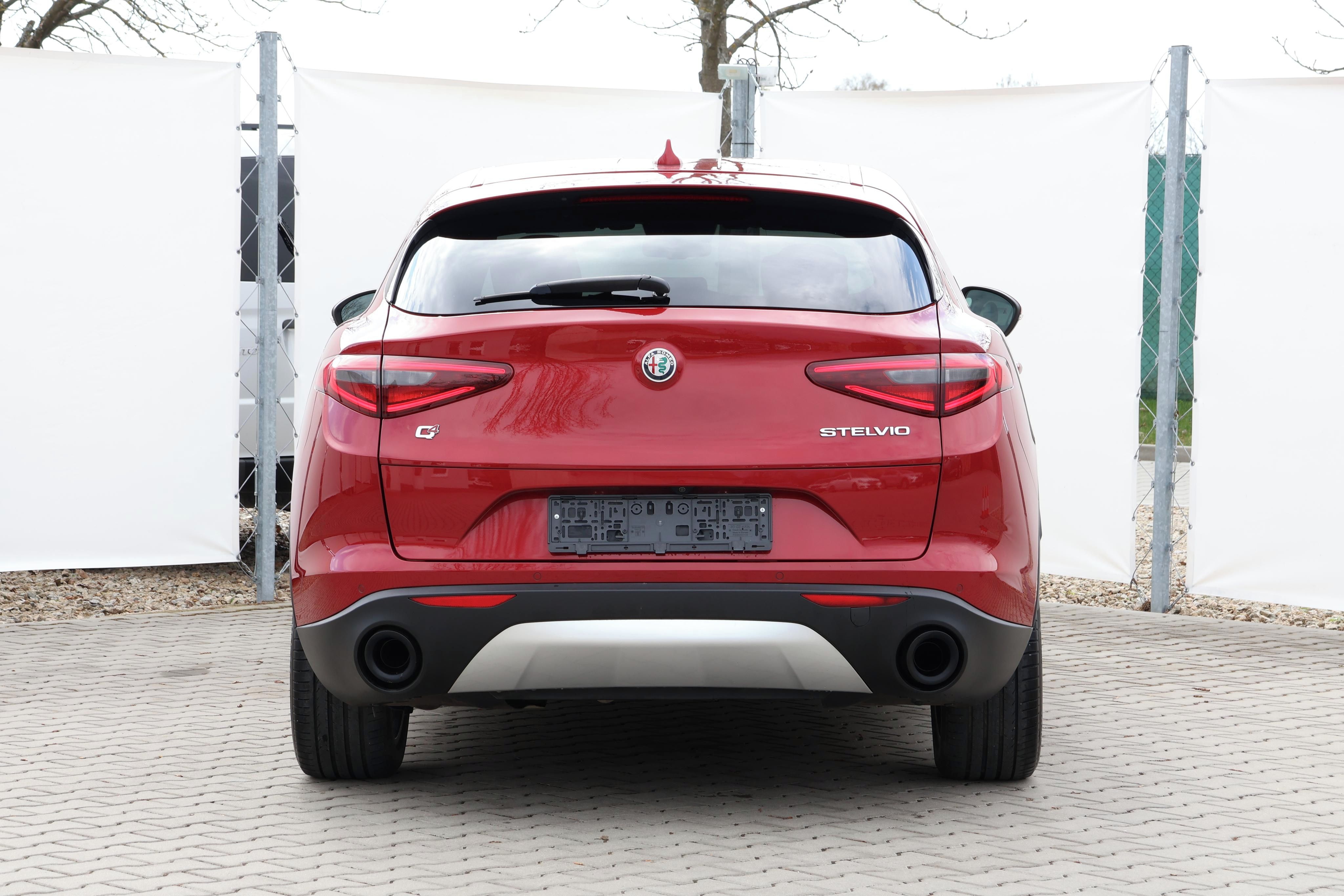Alfa Romeo Stelvio, 2.2JTD*Q4*154kW*ACC*KEYLESS* - fotka 5