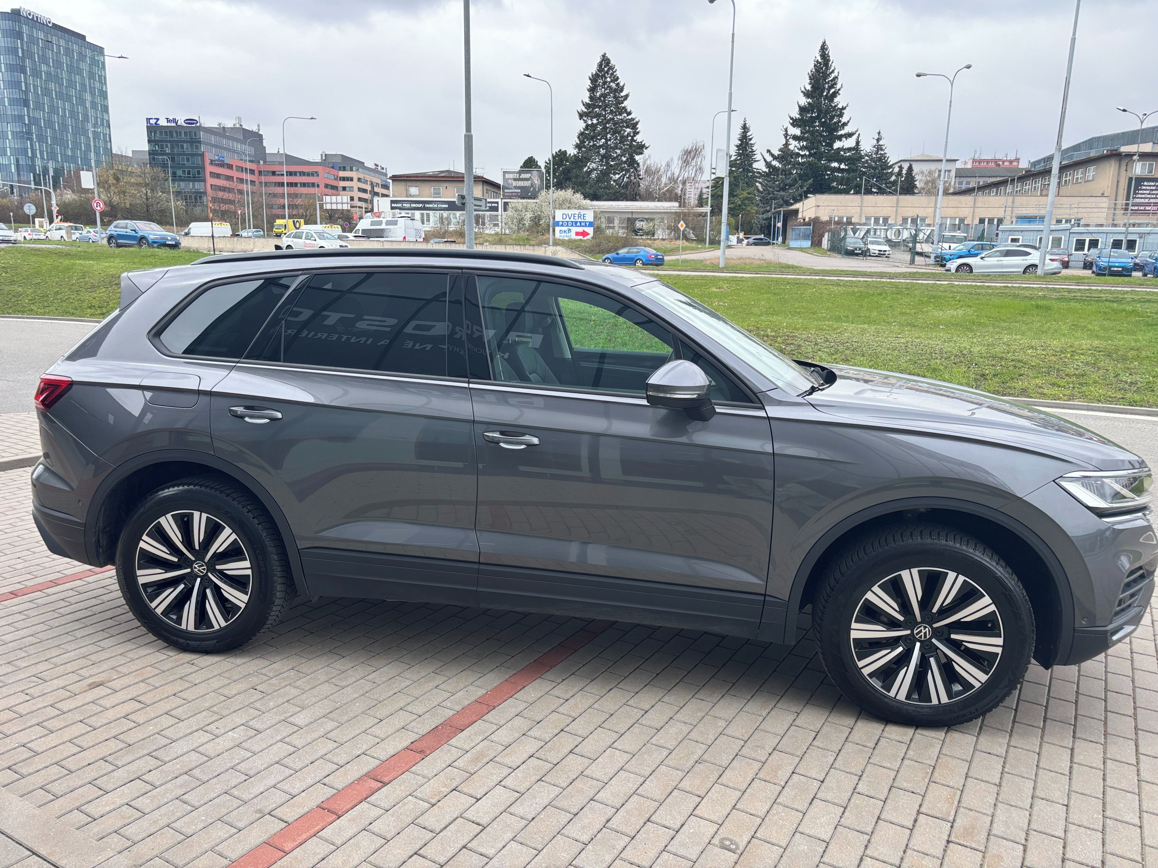 Volkswagen Touareg, 3.0TDi 170kW 1majitel ČR DPH - fotka 6