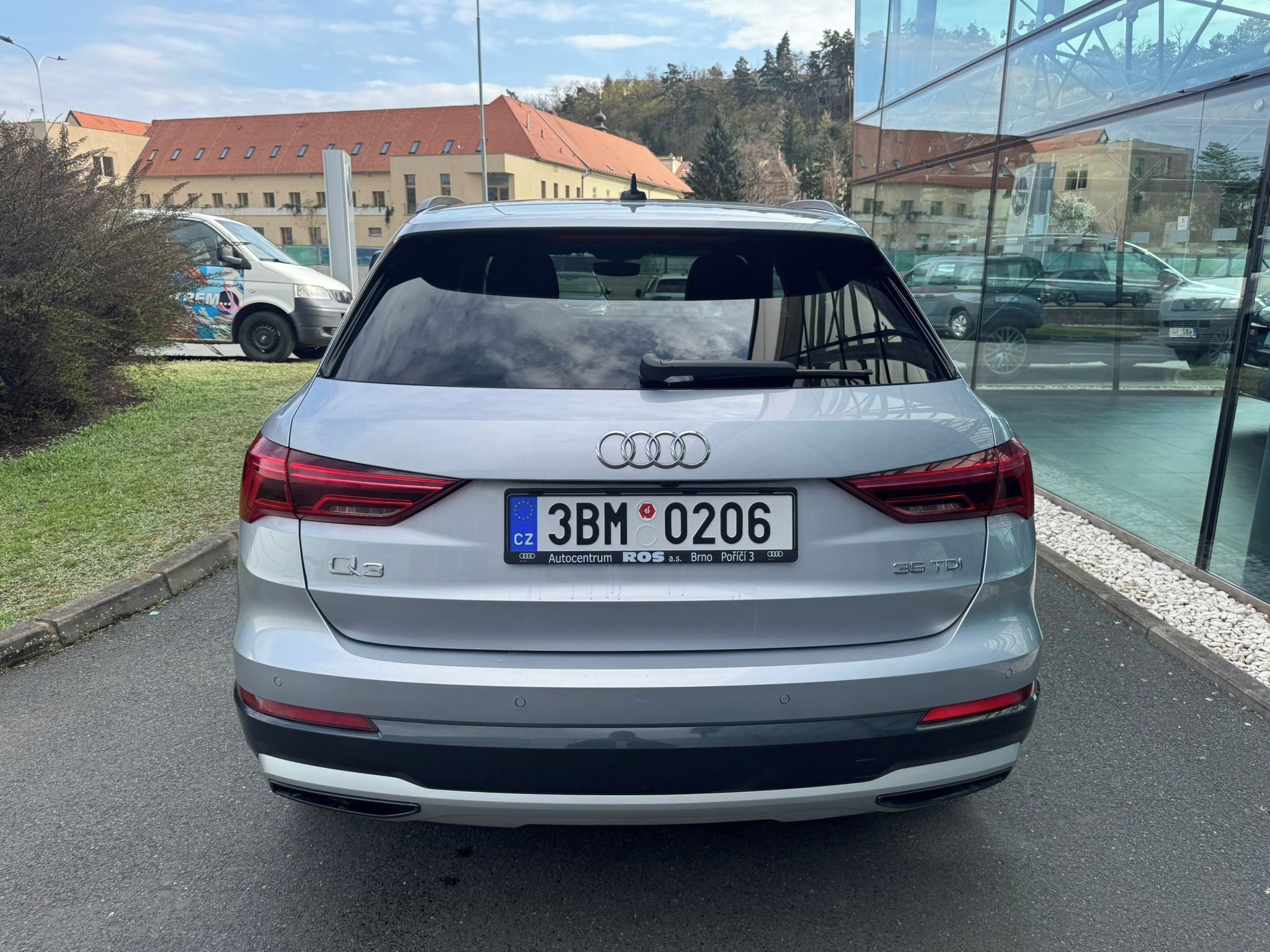 Audi Q3, Advanced 35 TDI 110 kW - fotka 4