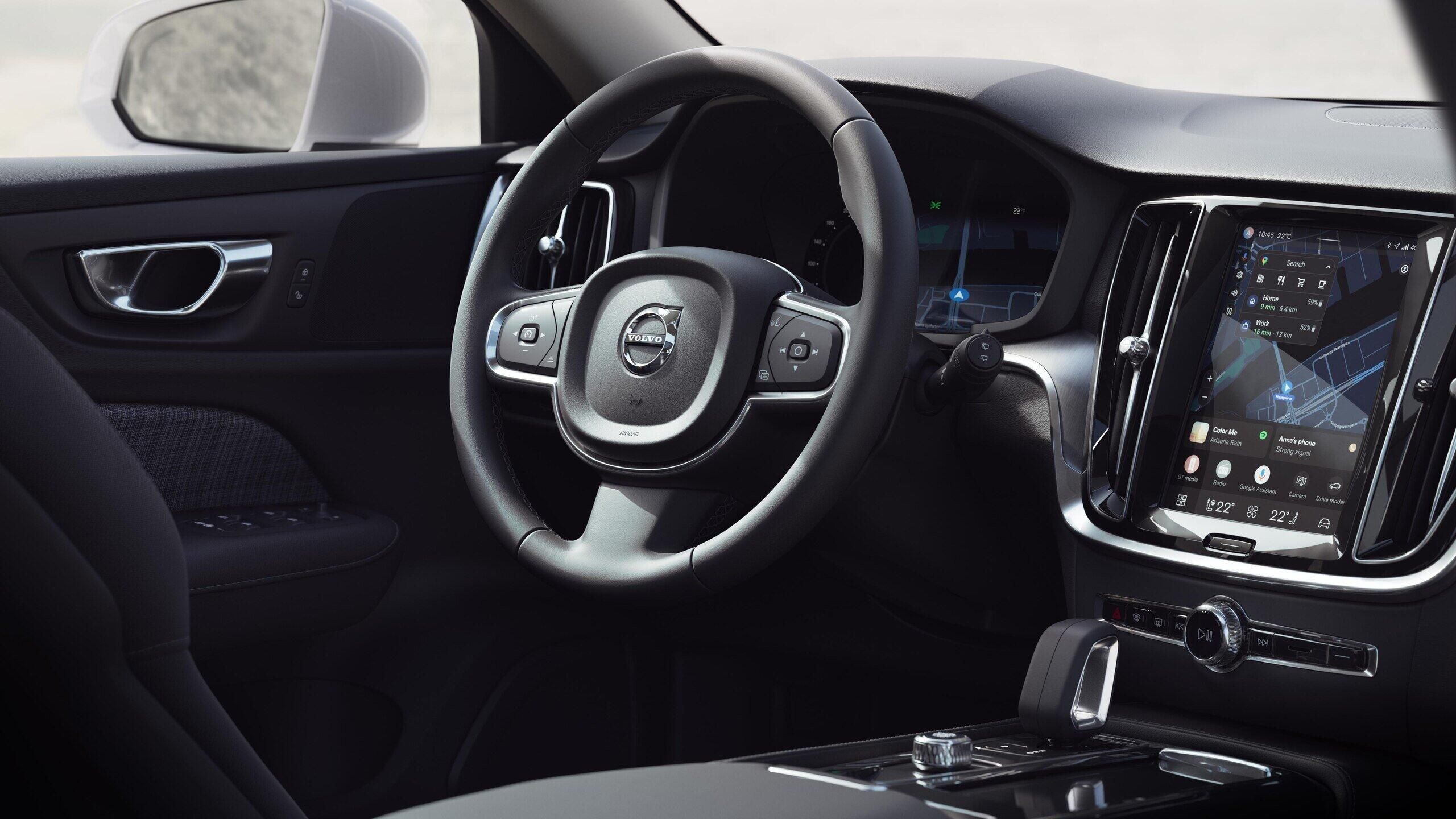 Volvo V60, ESSENTIAL, T6 AWD, 186+107 kW - fotka 6