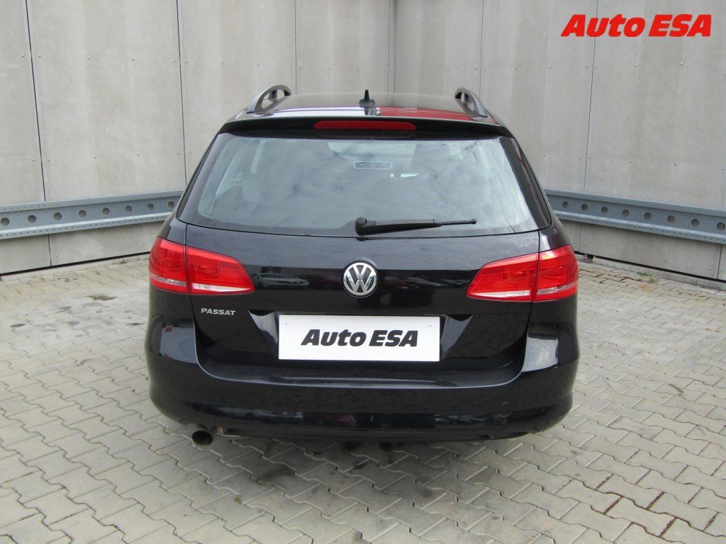 Volkswagen Passat, 1.4 TSi,Navi,AC - fotka 5