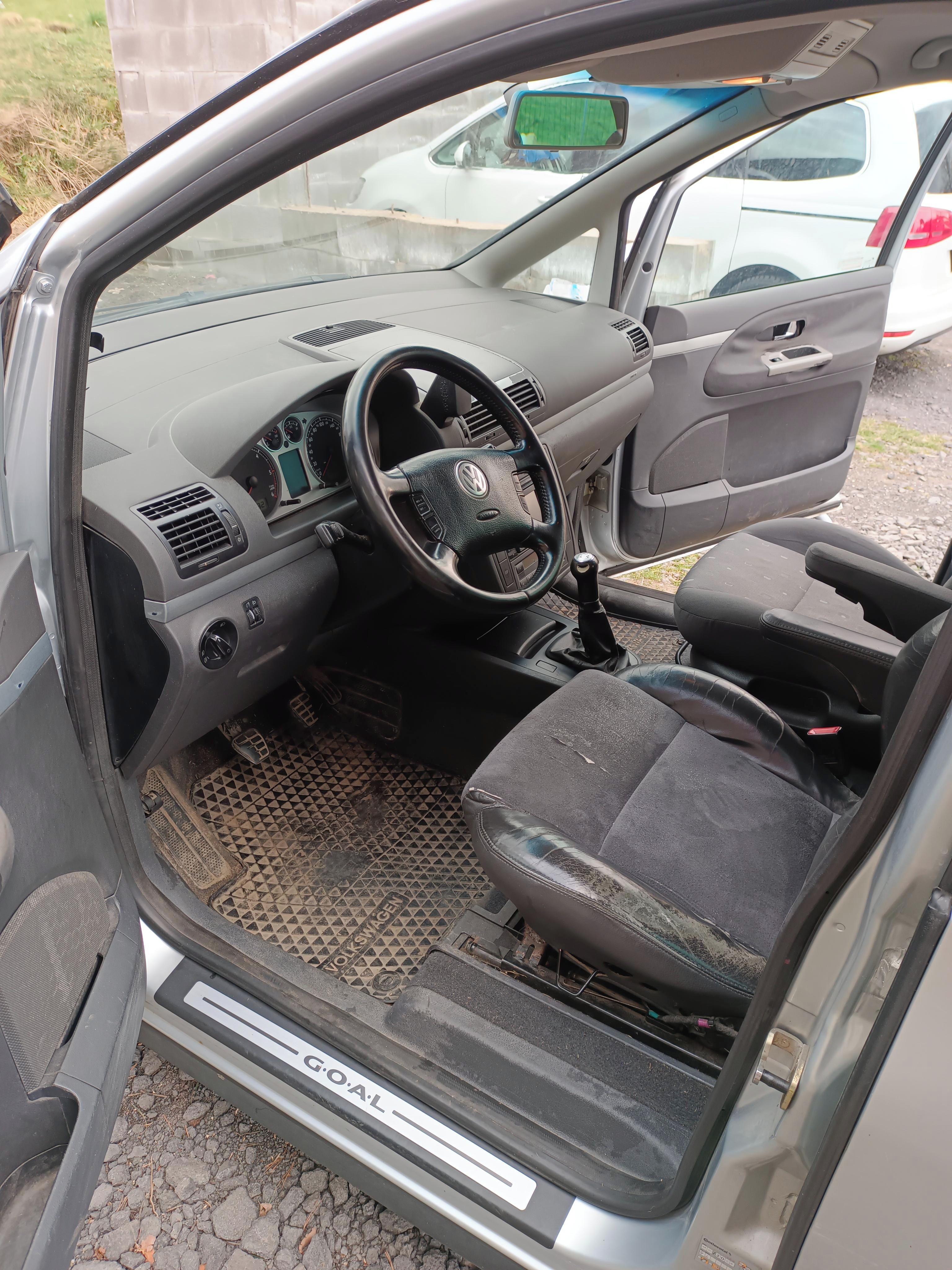 Volkswagen Sharan, 1,9 1.9 TDi ASZ 96kW tažné - fotka 6