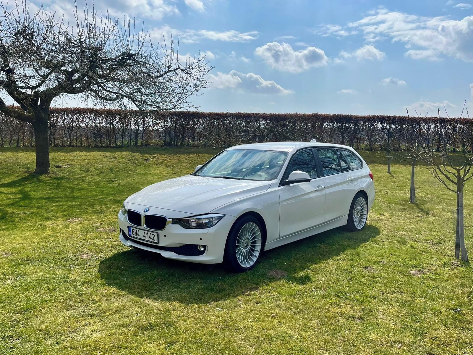 BMW Řada 3, 2015 BMW 320d - fotka 2