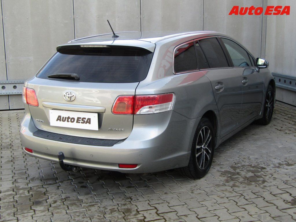 Toyota Avensis, 1.8 i,AT,TZ - fotka 4