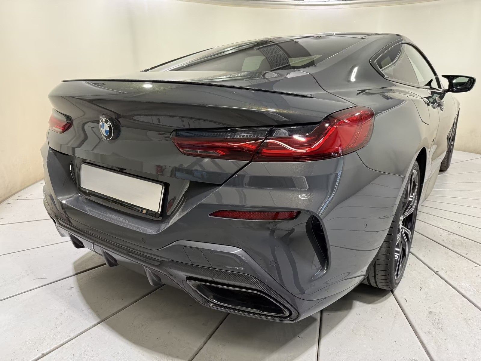 BMW Řada 8, M850i xDrive Coupé 08/2025 TOP - fotka 5