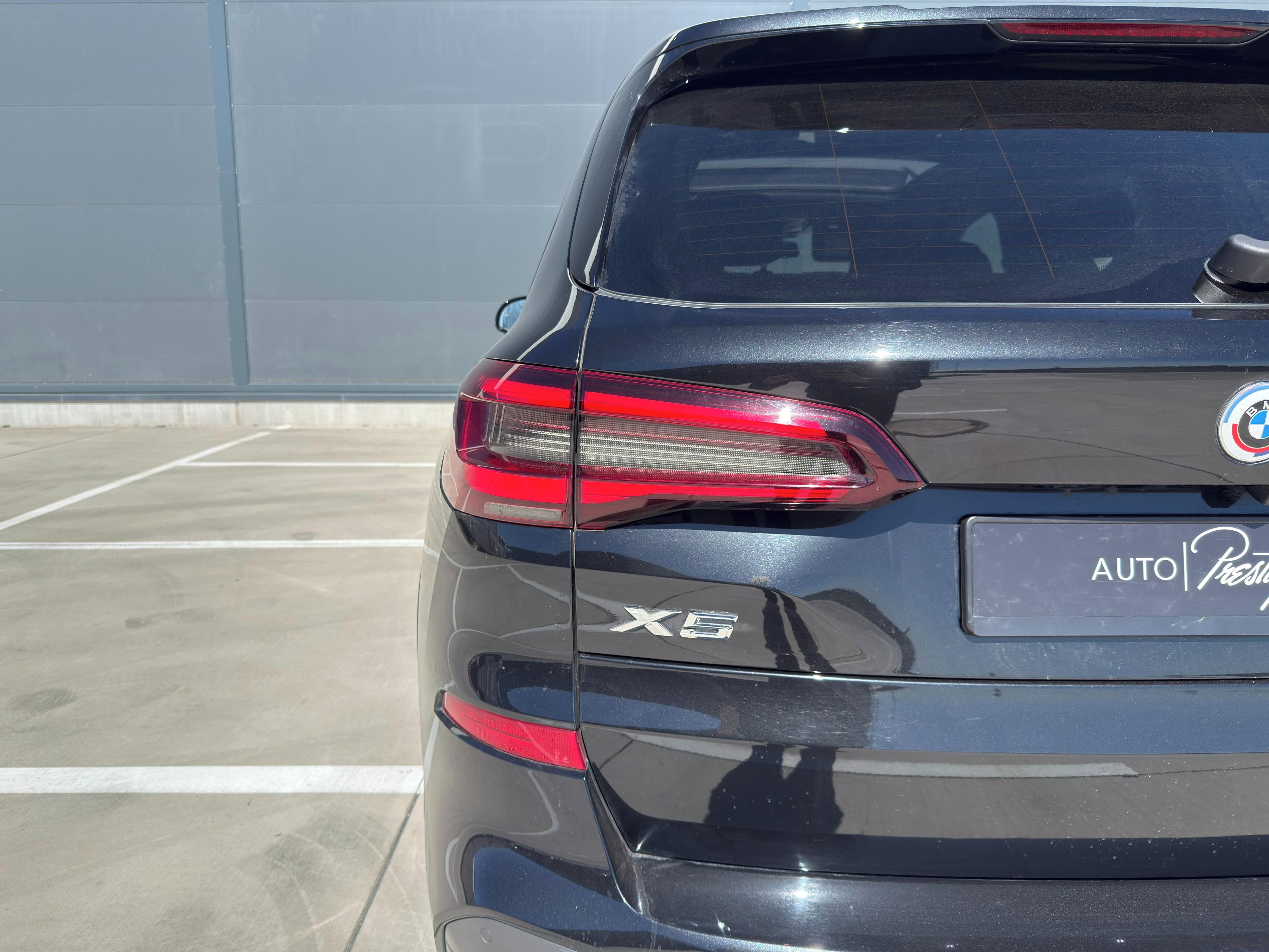 BMW X5, 30d, 1.majitel,pano,individual - fotka 6