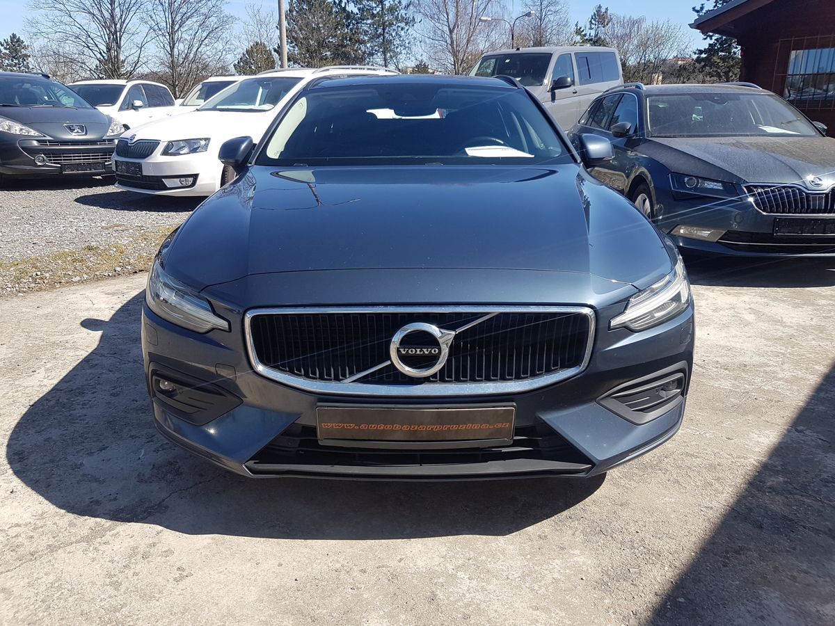 Volvo V60, D3 2.0D 110KW NAVI MANUÁL - fotka 2