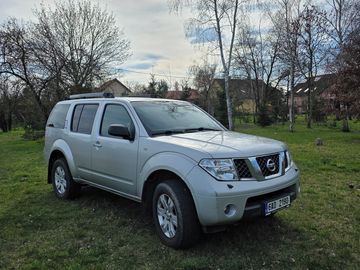 Nissan Pathfinder 2,5 dCi 128k