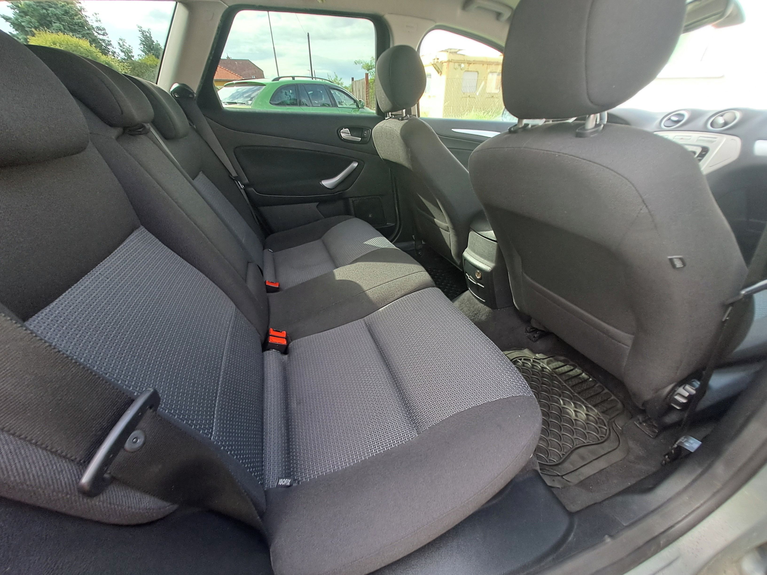 Ford Mondeo, Mondeo r.2008, 2.0, servisován - fotka 4