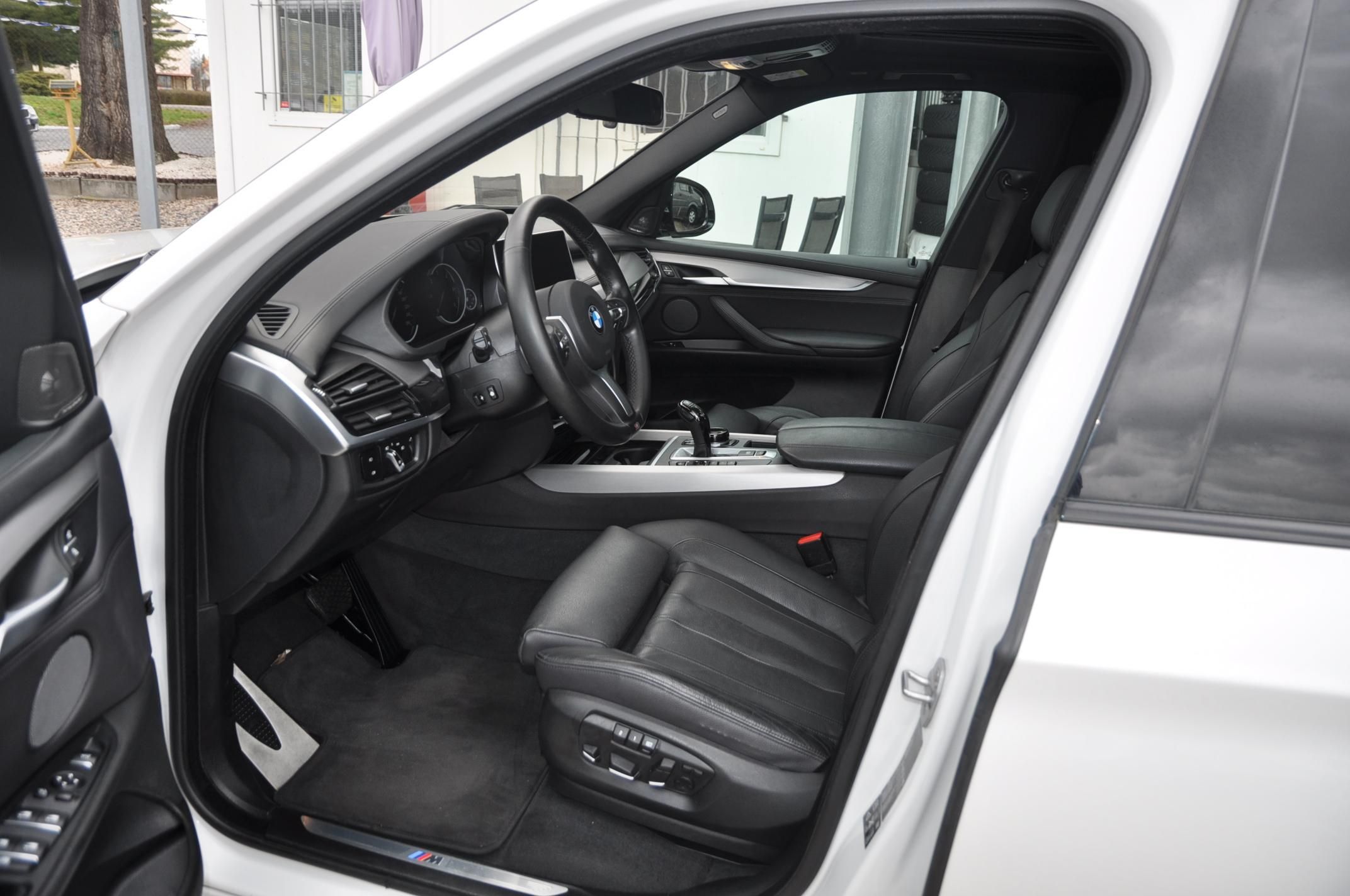 BMW X5, xDrive 40d 230kW M-Paket - fotka 6