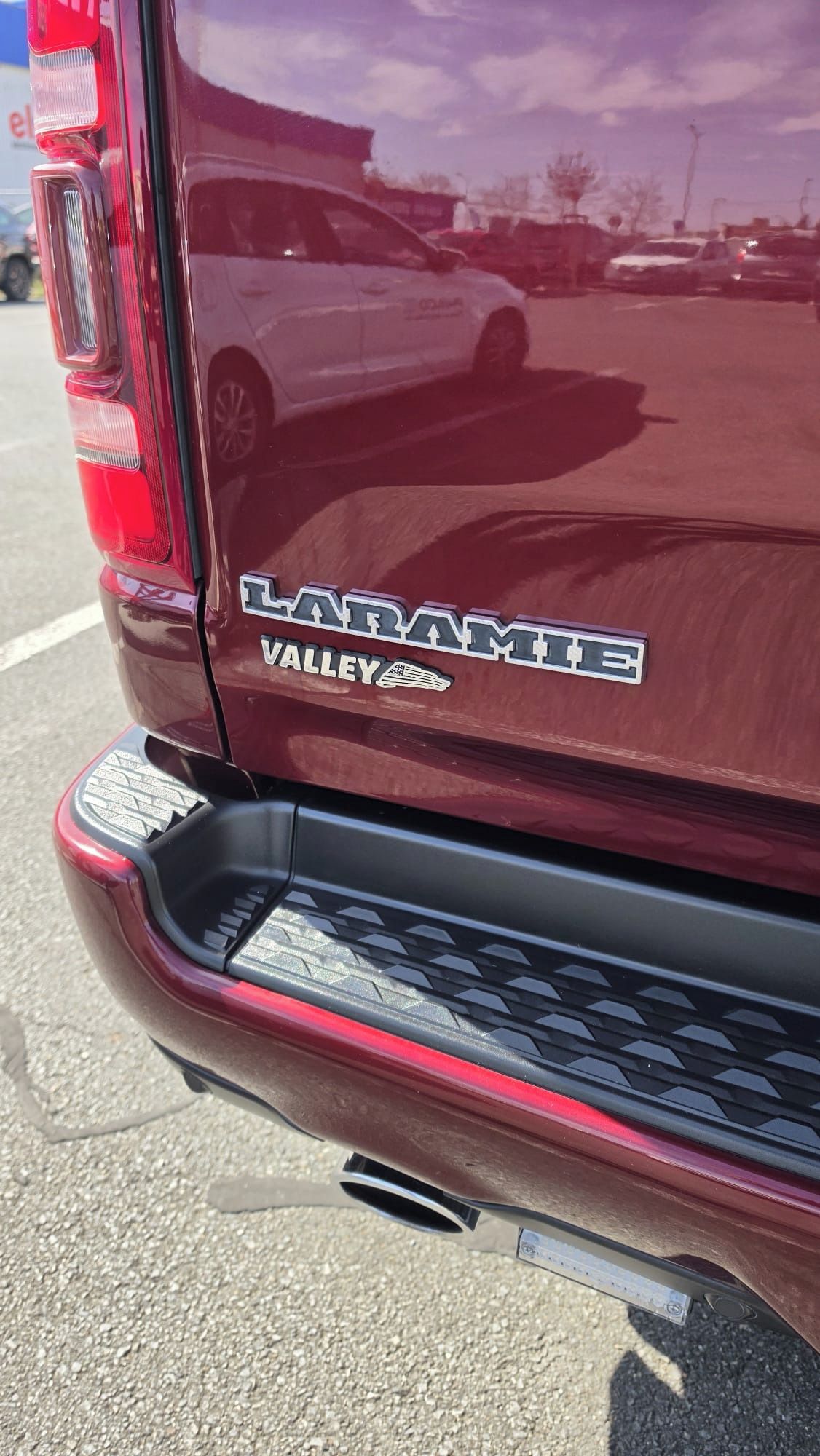 Dodge Ram, 1500 LARAMIE , 5.7 L V8 HEMI - fotka 6