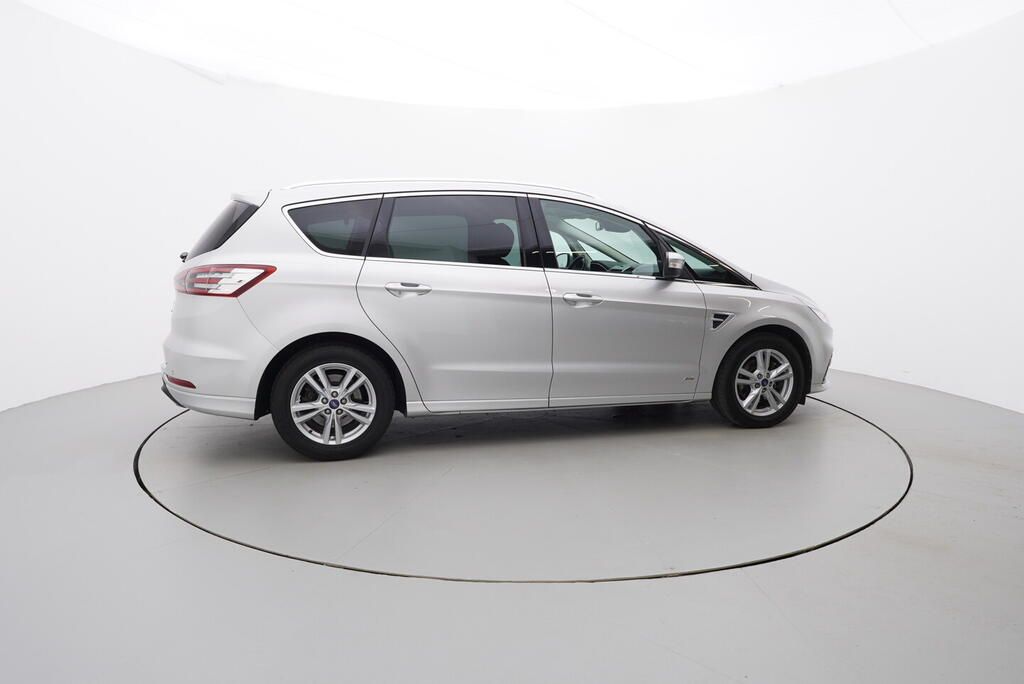 Ford S-MAX, Titanium 2.0 140 kW - fotka 6