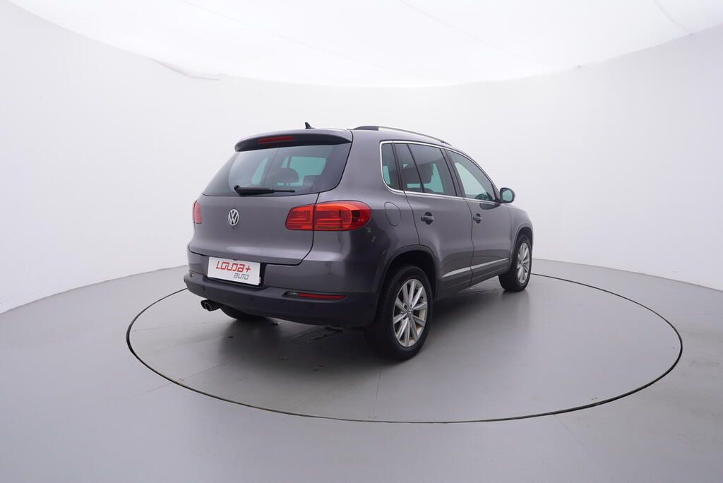 Volkswagen Tiguan, Highline 2.0 TDI 130 kW - fotka 5