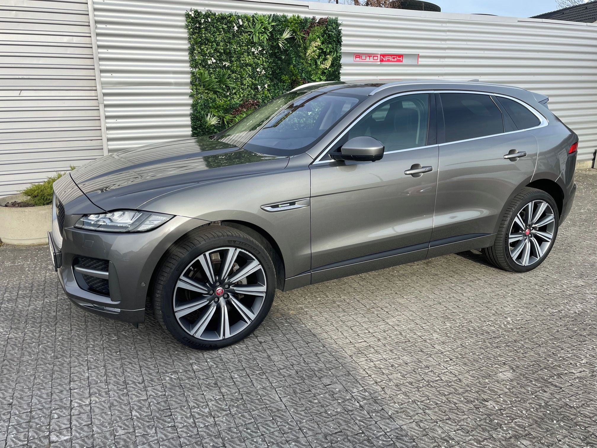 Jaguar F-Pace, R-Sport D300 AWD - fotka 2