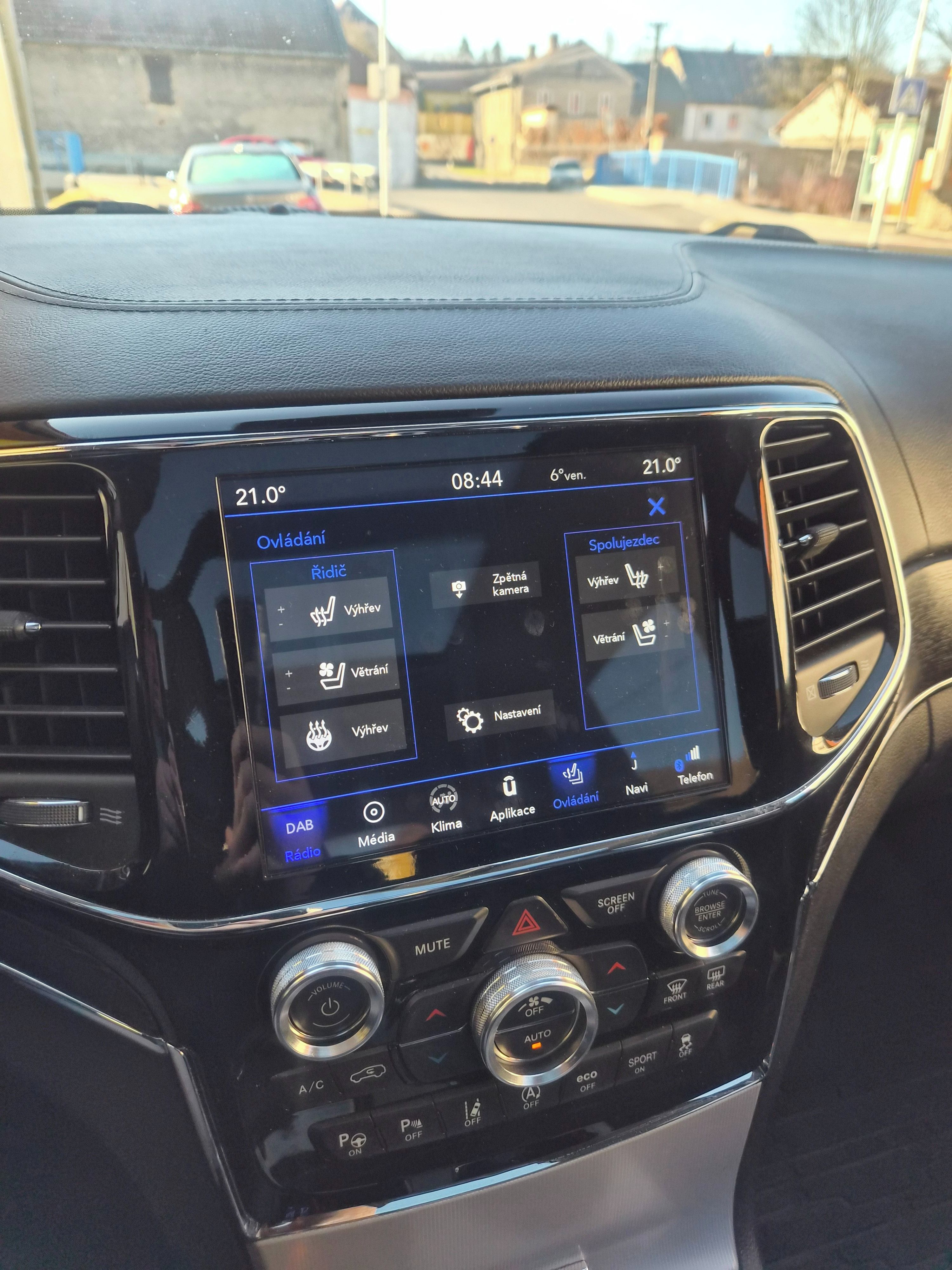Jeep Grand Cherokee, SUMMIT, prav. servis, top stav - fotka 5