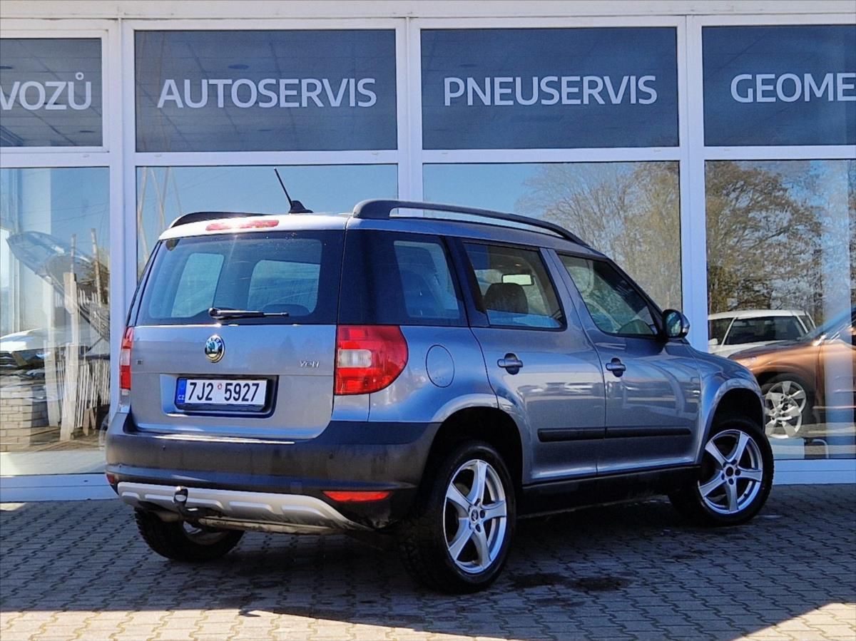 Škoda Yeti, 2,0 TDI ALU Z,L17 VÝHŘEV KLIMA - fotka 5