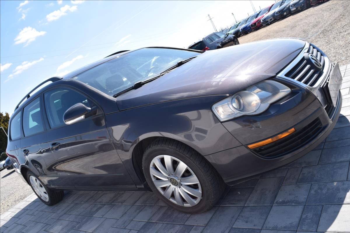 Volkswagen Passat, 1,9 TDI 77KW KLIMA 1XMAJITEL - fotka 3
