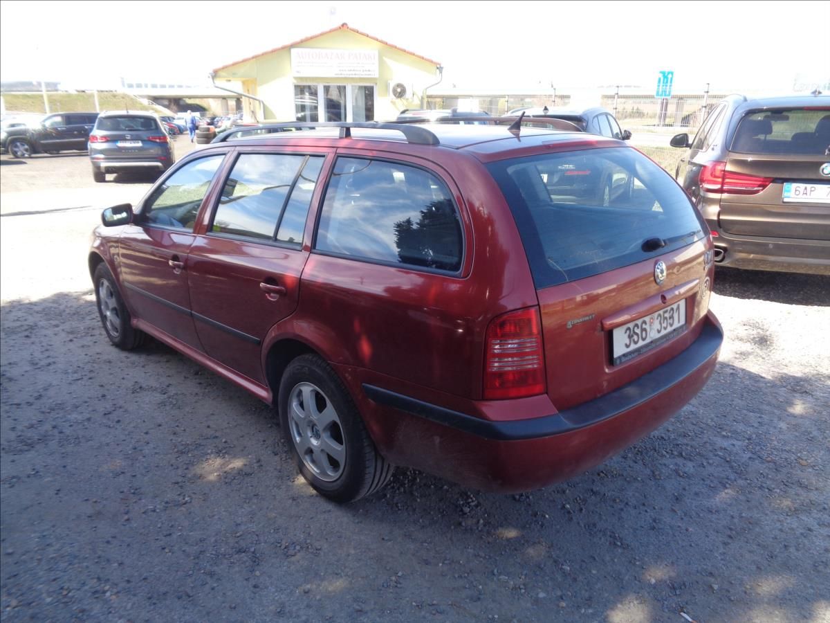 Škoda Octavia, 1,9 - fotka 3