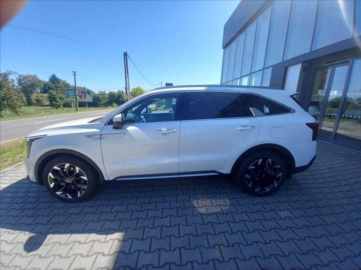 Kia Sorento, 2,2 7P 4x4 8DCT TOP (2026) - fotka 5