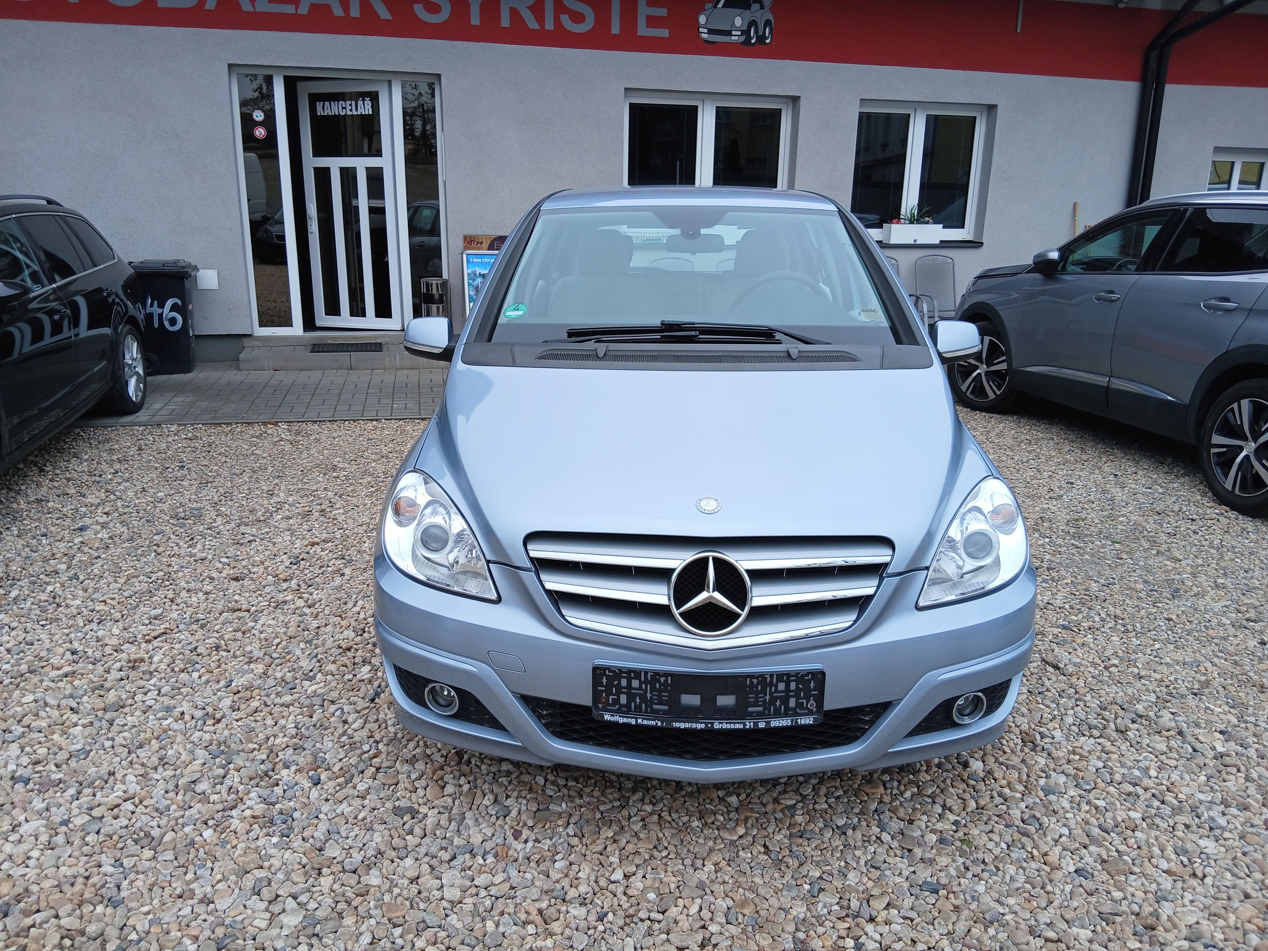 Mercedes-Benz Třídy B, B180i 85KW +Zimní kola - fotka 2