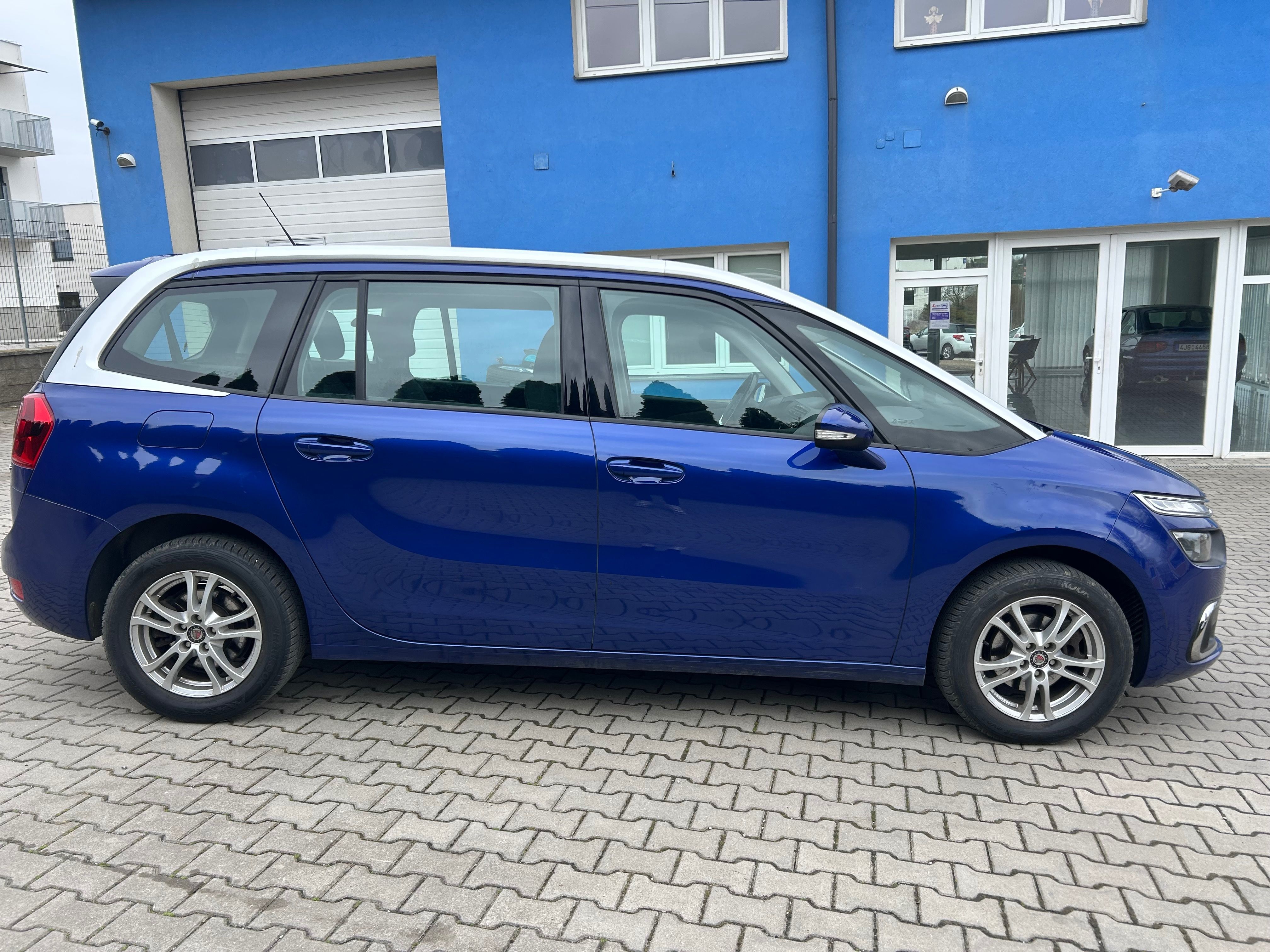 Citroën C4 Picasso, 1.2 PureTech 7 míst - fotka 4