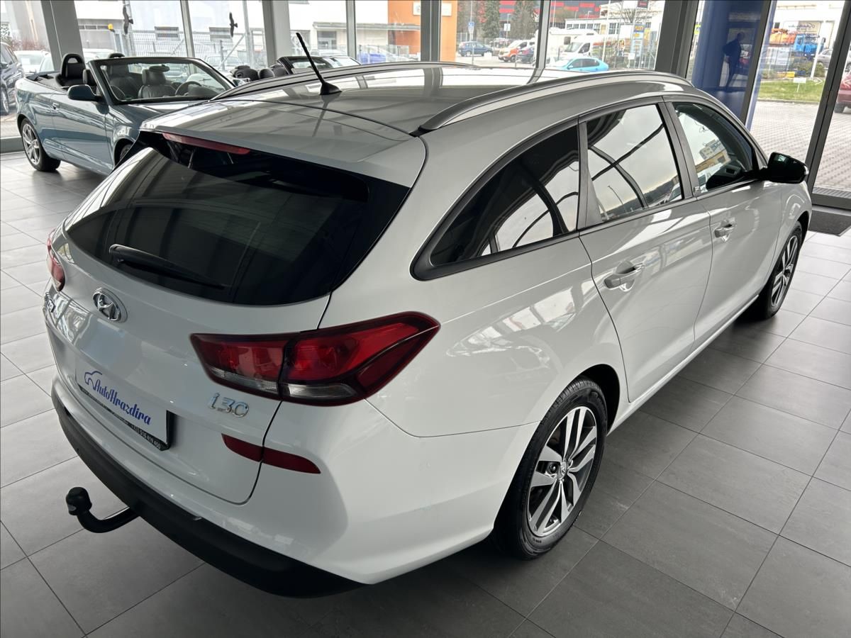 Hyundai i30, 1,4   TGDI,ČR,SERVISKA,TAŽNÉ,D - fotka 6